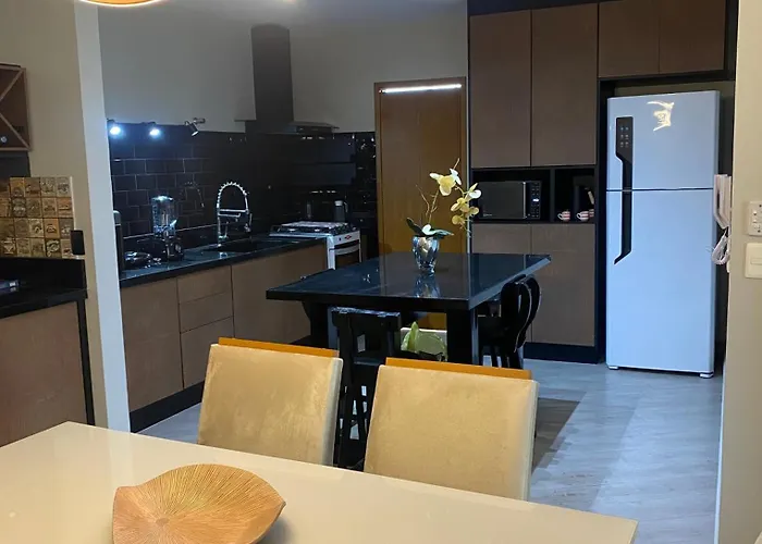 Apartamento Lindo A 03 Minutos Da Praia Enseada Guarujá